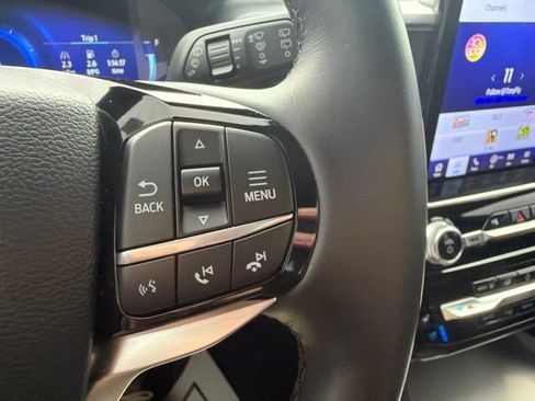 Used 2022 Ford Explorer Platinum w/ Equipment Group 601A AWD/4WD image 53