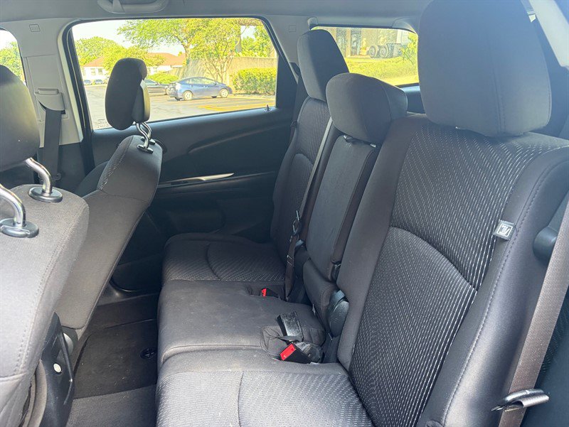 Used 2018 Dodge Journey SE FWD image 18