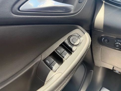Used 2022 Buick Encore GX Preferred w/ Cold Weather Comfort Package FWD image 13