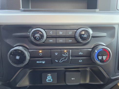 Used 2023 Ford F550 4x4 Regular Cab Super Duty w/ XLT Value Package image 28