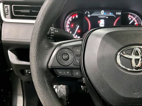 Used 2025 Toyota RAV4 XLE image 24