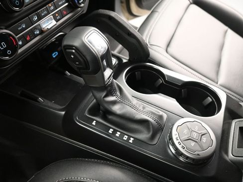 New 2025 Ford Bronco Badlands image 15