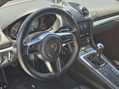 Used 2022 Porsche 718 Cayman S RWD image 26