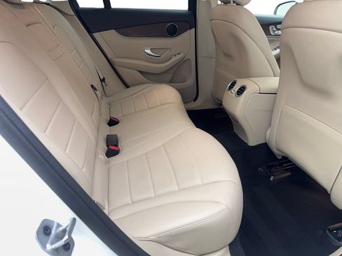 Used 2022 Mercedes-Benz GLC 300 w/ Premium Package Lite image 37