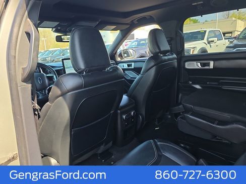 Used 2020 Ford Explorer ST w/ ST Street Pack image 17