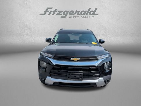 Used 2022 Chevrolet TrailBlazer LT w/ Confidence II Package FWD image 2