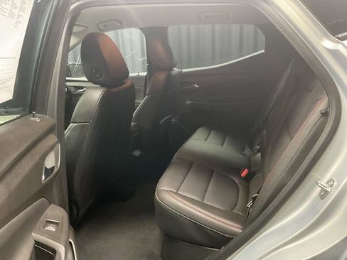 Used 2023 Chevrolet Bolt EUV LT w/ Convenience Package image 7
