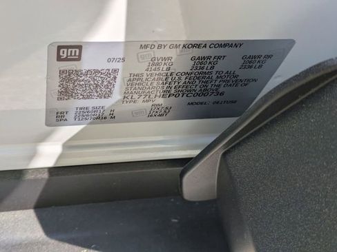 New 2026 Chevrolet Trax LT w/ Sunroof Package FWD image 36