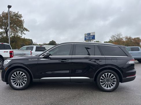 Used 2022 Lincoln Aviator Reserve w/ Equipment Group 201A image 8