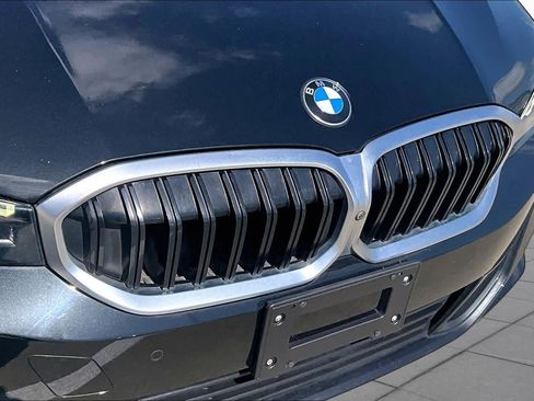 Used 2023 BMW 330i Sedan w/ Parking Assistance Package RWD image 29