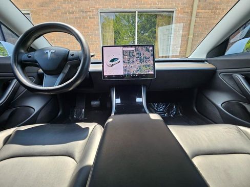 Used 2019 Tesla Model 3 image 37