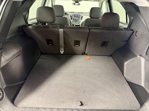 Used 2021 Chevrolet Equinox LT FWD image 19