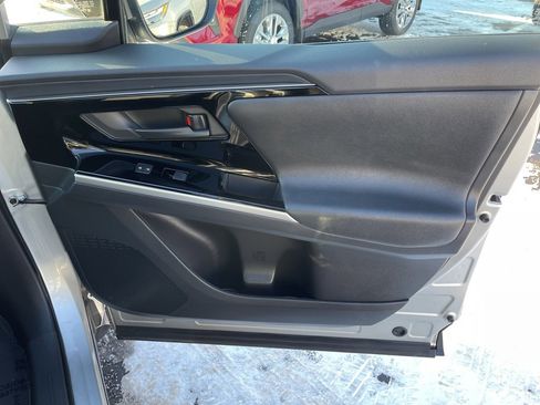 Used 2024 Toyota bZ4X Limited image 10