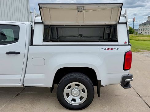 Used 2022 Chevrolet Colorado W/T w/ WT Convenience Package AWD/4WD image 16