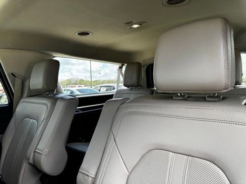 Used 2024 Ford Expedition Max Limited image 19