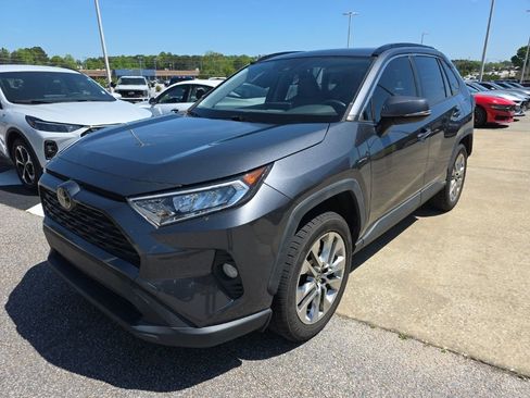 Used 2019 Toyota RAV4 XLE Premium image 1