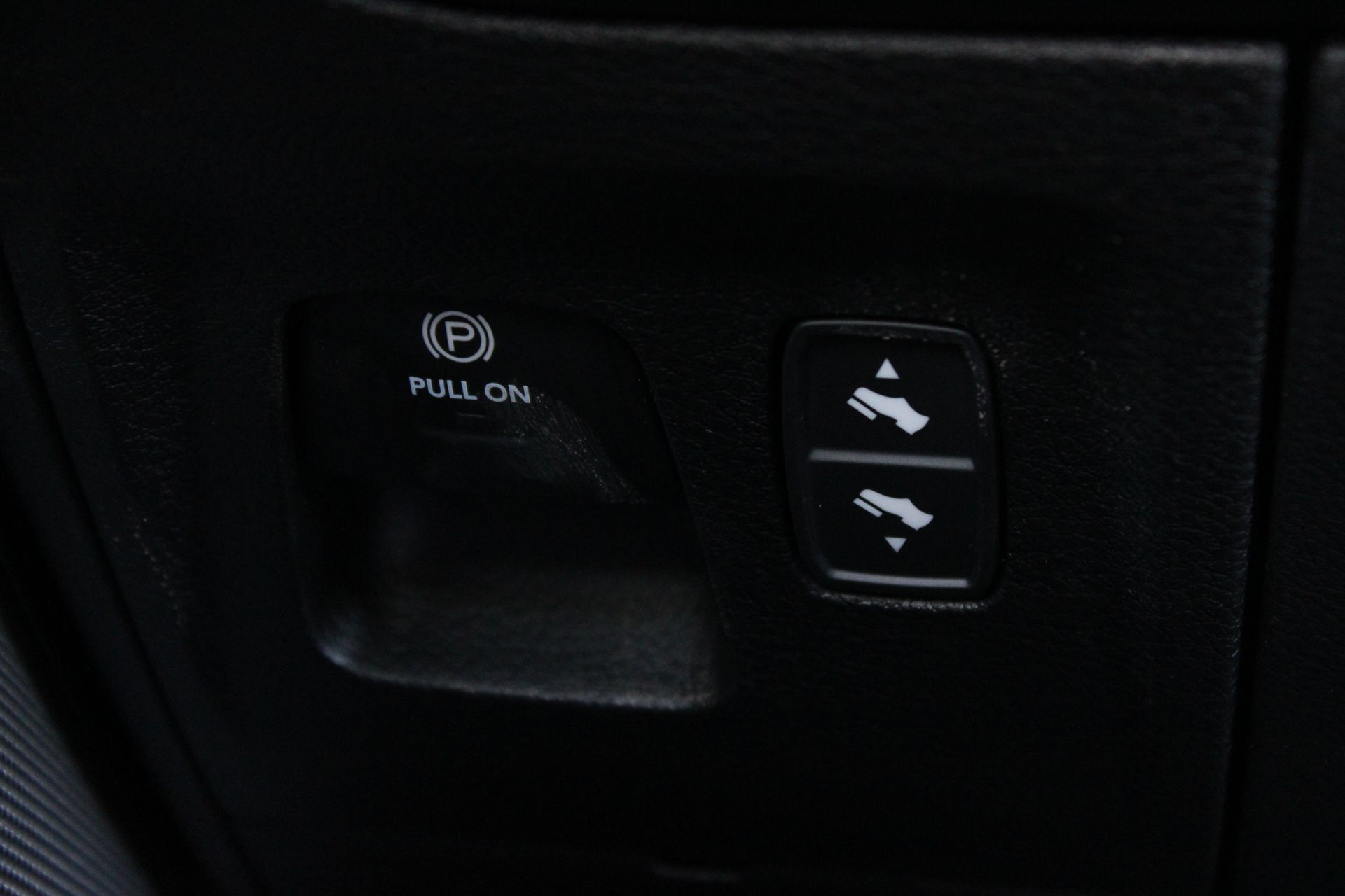 New 2026 RAM 1500 Laramie w/ Night Edition AWD/4WD image 32