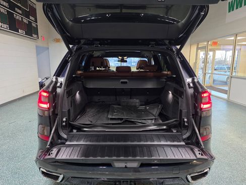 Used 2019 BMW X5 xDrive50i w/ M Sport Package image 25