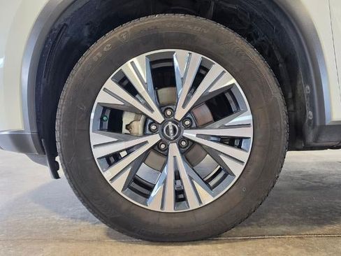 Used 2023 Nissan Rogue SV AWD/4WD image 10