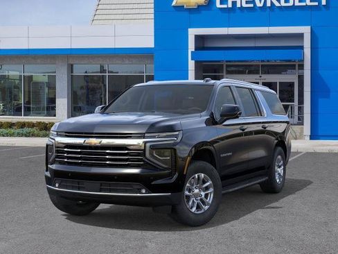 New 2026 Chevrolet Suburban LT w/ Comfort Package AWD/4WD image 30