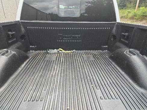Used 2017 Ford F150 XLT w/ Equipment Group 302A Luxury RWD image 4