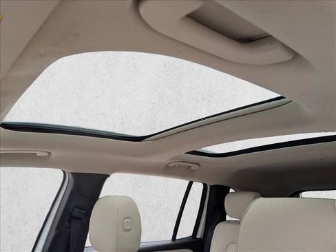 Used 2023 Mercedes-Benz GLB 250 4MATIC image 16