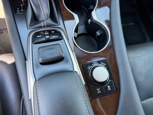 Used 2019 Lexus RX 350 AWD w/ Navigation Package image 27