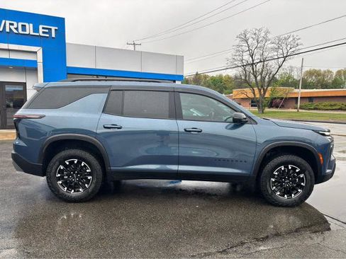 Used 2025 Chevrolet Traverse Z71 w/ Driver Confidence Package AWD/4WD image 13