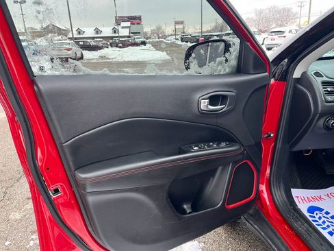 Used 2018 Jeep Compass Trailhawk w/ Cold Weather Group image 12