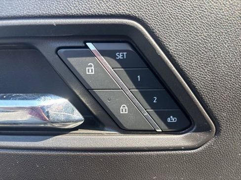 Used 2024 Chevrolet Colorado Z71 w/ Z71 Convenience Package 2 image 35