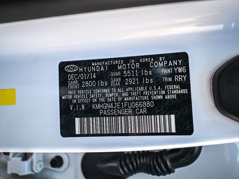 Used 2015 Hyundai Genesis 3.8 w/ Option Group 03 AWD/4WD image 20