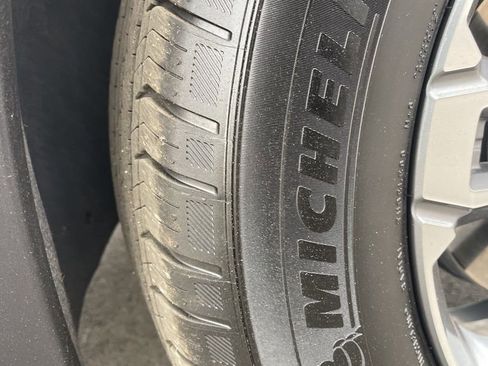 Used 2025 GMC Terrain Elevation image 32