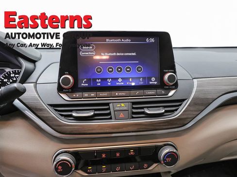 Used 2023 Nissan Altima 2.5 SV AWD/4WD image 12