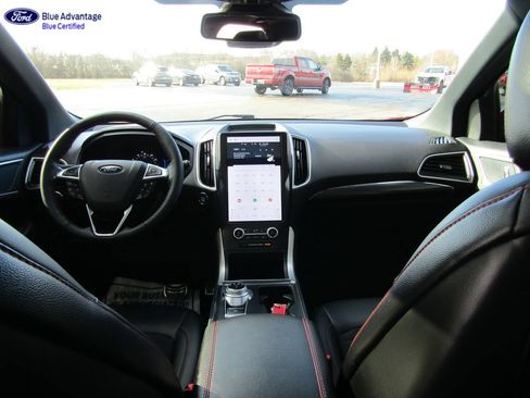 Certified 2024 Ford Edge ST-Line AWD/4WD image 17