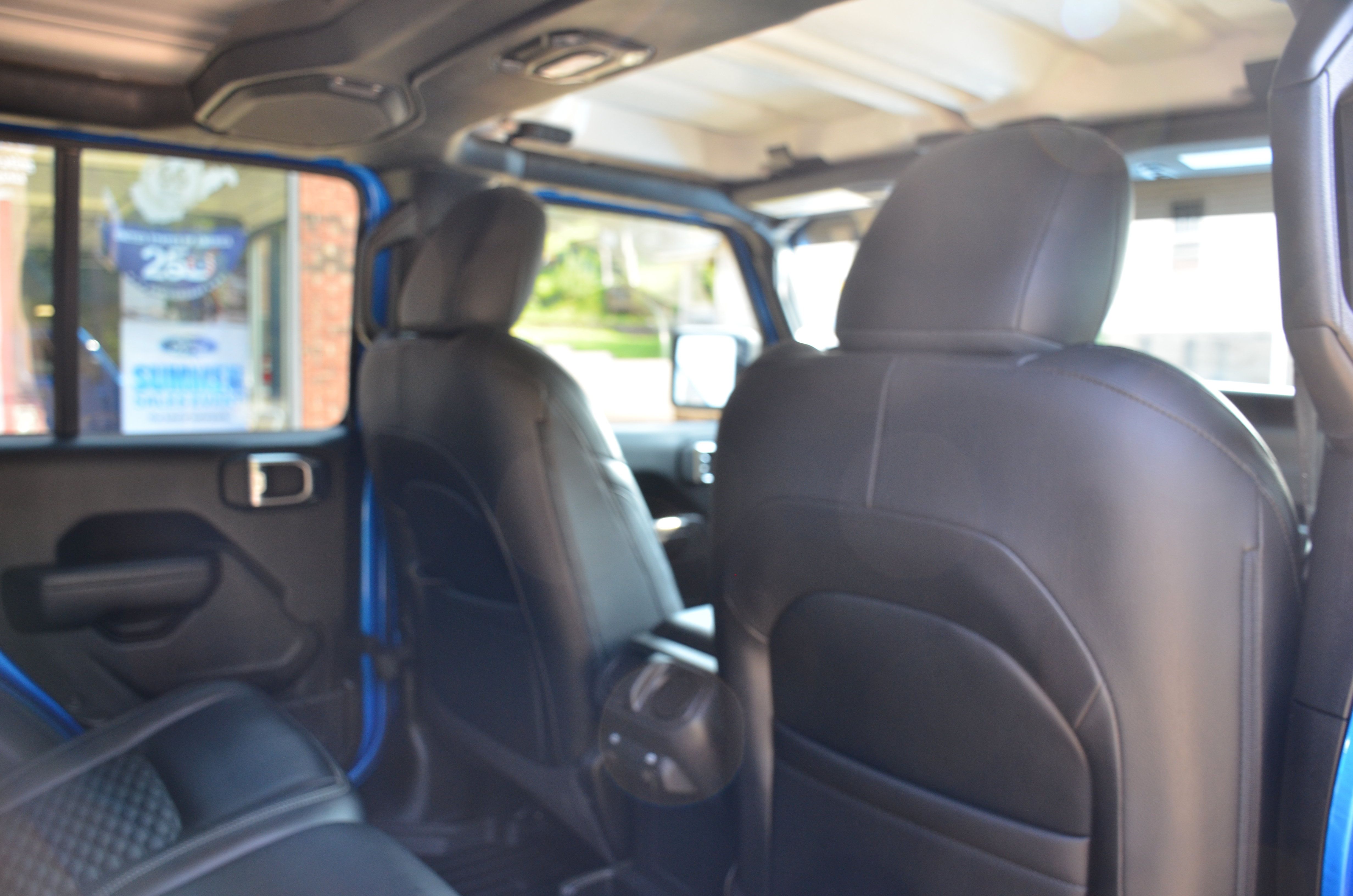 Used 2023 Jeep Gladiator Sport AWD/4WD image 40