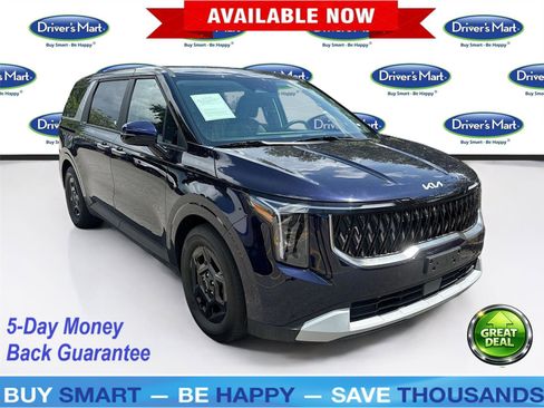 Used 2025 Kia Carnival FWD image 1