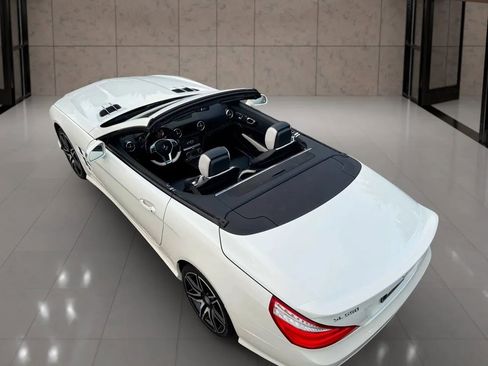 Used 2015 Mercedes-Benz SL 550 image 12