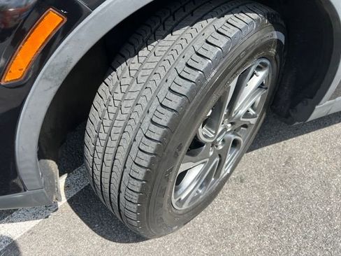 Used 2020 Lincoln Corsair AWD w/ Equipment Group 101A image 18