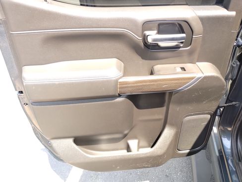 Used 2020 Chevrolet Silverado 1500 LT Trail Boss image 17