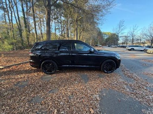 Certified 2025 Lincoln Aviator Reserve w/ Equipment Group 201A image 17