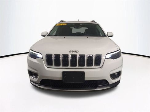 Used 2019 Jeep Cherokee Limited image 3