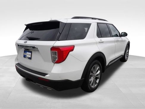 Certified 2022 Ford Explorer XLT w/ Equipment Group 202A RWD image 9