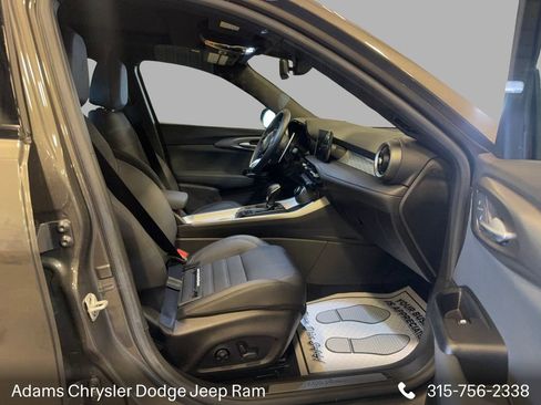 Used 2024 Alfa Romeo Tonale Veloce image 12