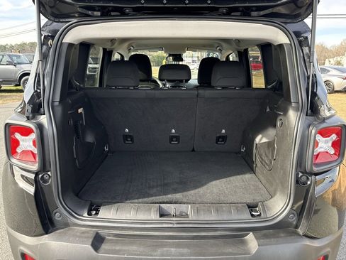 Used 2023 Jeep Renegade Altitude image 5