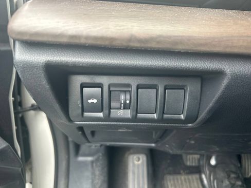 Certified 2023 Subaru Legacy Limited w/ Tech Package 2 AWD/4WD image 9