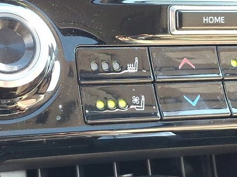 Certified 2020 Toyota Highlander Limited image 25