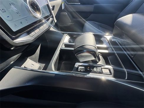 New 2025 Ford F150 Lightning Flash image 33