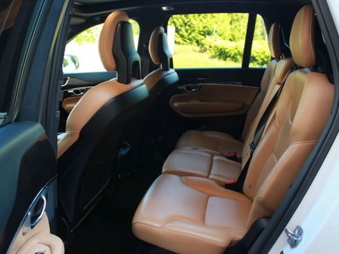 Used 2018 Volvo XC90 T6 Momentum w/ Convenience Package AWD/4WD image 27