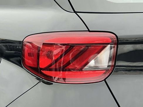 Certified 2023 Hyundai Venue SEL w/ Cargo Package image 9