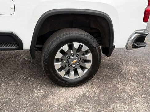 Certified 2024 Chevrolet Silverado 2500 LT image 9